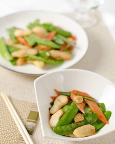 Stir-Fried Snow Peas and Water Chestnuts | Omnivore's Cookbook