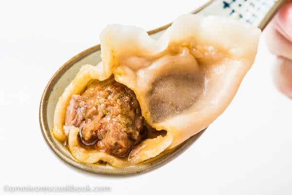 How to Make Chinese Dumplings from Scratch - The ultimate guide to making Chinese dumplings from scratch. The dough can be used for both boiled dumplings (shui jiao, 水饺) and potstickers (guo tie, 锅贴) | www.nrtjwh.eu.org