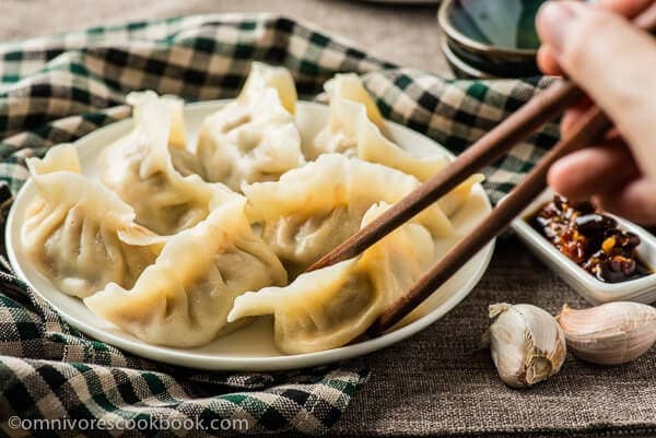 Mom's Best Lamb Dumpling - These soupy lamb dumplings are irresistible! The recipe can be used for cooking boiled dumplings and potstickers | www.nrtjwh.eu.org