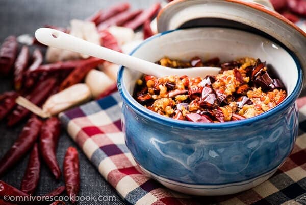 Sichuan All Purpose Chili Garlic Sauce - Cook this versatile sauce and you can easily create your favorite Sichuan dishes in under 20 minutes | www.nrtjwh.eu.org