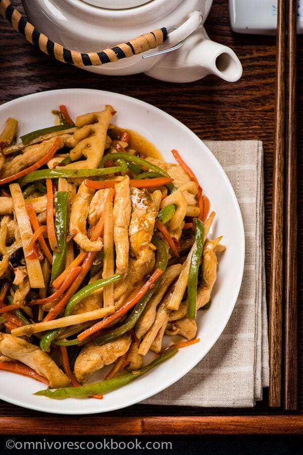 The chicken is quickly cooked with colorful veggies in a pungent sweet and sour garlic sauce. A healthy and comforting dish that only requires 30 minutes to get ready! | www.nrtjwh.eu.org