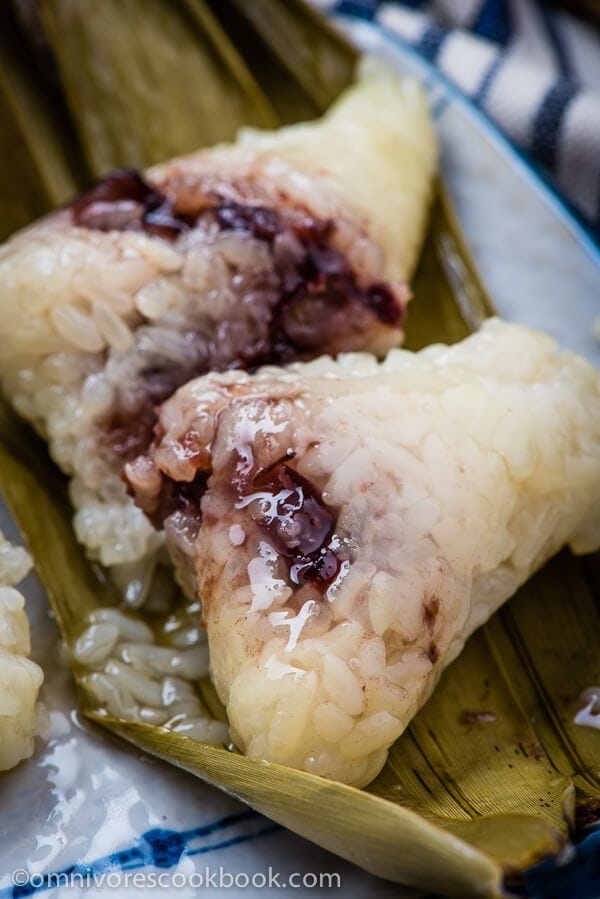 Zongzi with Red Bean Paste (Sticky Rice Dumplings) | www.nrtjwh.eu.org