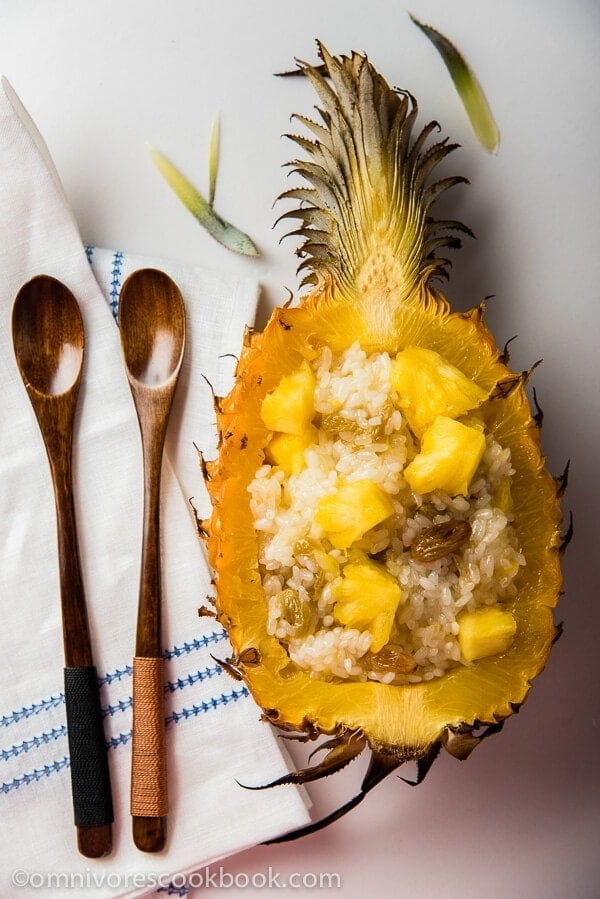 Yunnan Style Pineapple Rice - Gooey and sweet with a nice fruity aroma. It’s a creative side dish that tastes as good as a dessert | www.nrtjwh.eu.org