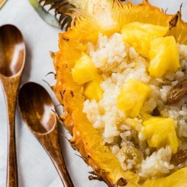 Yunnan Style Pineapple Rice - Gooey and sweet with a nice fruity aroma. It&rsquo;s a creative side dish that tastes as good as a dessert | www.nrtjwh.eu.org