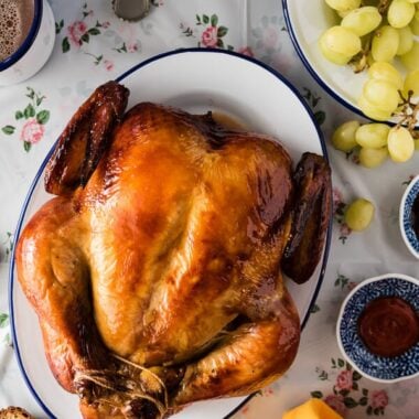 This Cantonese roast chicken tastes even better than one at a good restaurant. The skin is truly crispy and the meat so moist and tender. Want to to cook a perfect Asian style chicken in the oven? Look no further!| www.nrtjwh.eu.org
