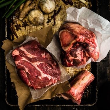 Asian beef stock - A great fundamental element for making Asian noodle dishes, such as Taiwan beef noodle soup and Vietnamese beef pho | www.nrtjwh.eu.org