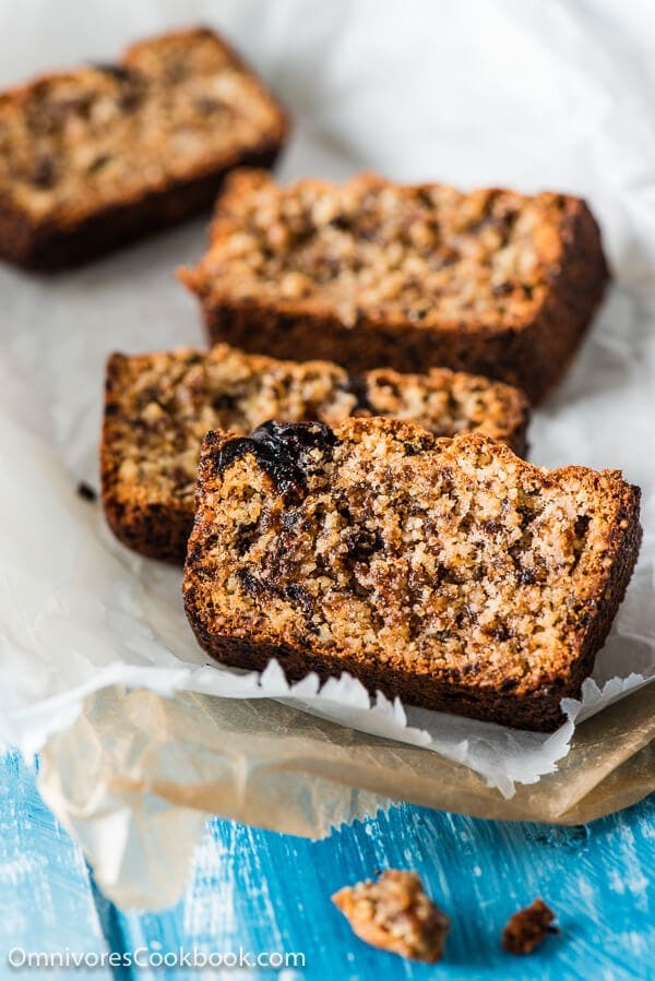 Almond Cake with Dates - The cake is gluten free and requires no leavening agent, yet the cake turns out so moist and crumbly | www.nrtjwh.eu.org