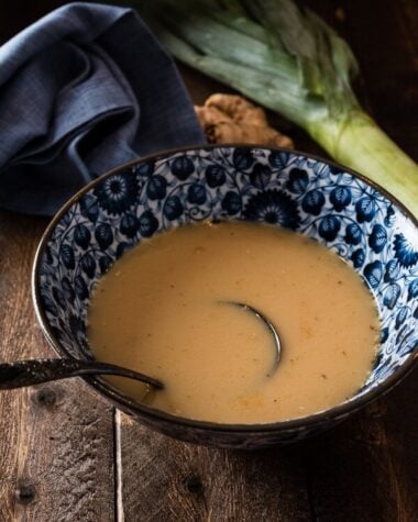 Chinese Chicken Stock From Leftover Bones - This recipe shares the secrets to making the richest Chinese chicken stock at the lowest cost. | www.nrtjwh.eu.org