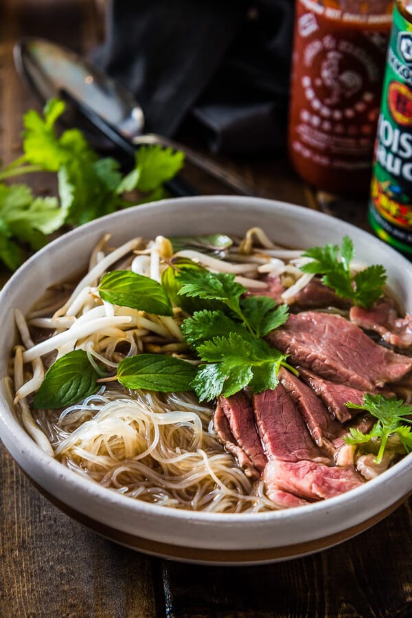 Easy Vietnamese pho noodle soup - Want to get a hearty bowl of Vietnamese pho noodle soup on the table within 30 minutes? Look no further! | www.nrtjwh.eu.org