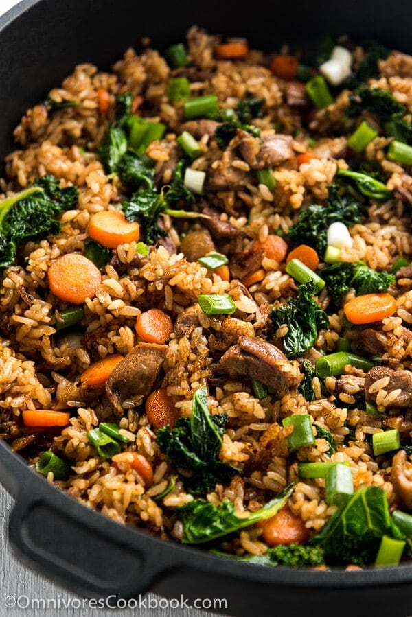 Peking duck fried rice tastes way better than takeout. Let me tell you a secret - you don’t need duck meat or a wok to cook this. | www.nrtjwh.eu.org