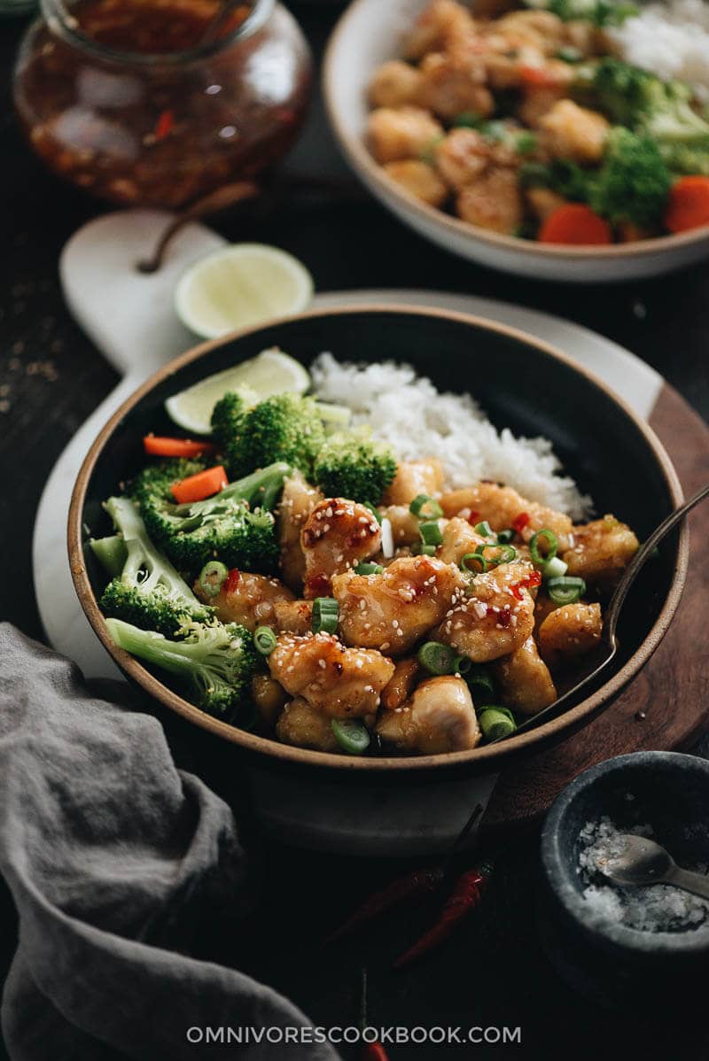 Thai Sweet Chili Chicken - An easy recipe that tastes even better than the takeout version, is fast to cook for your weekday dinner, and is healthier! {Gluten free adaptable}