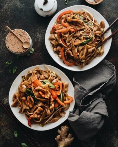 15-minute chicken chow fun served in plates