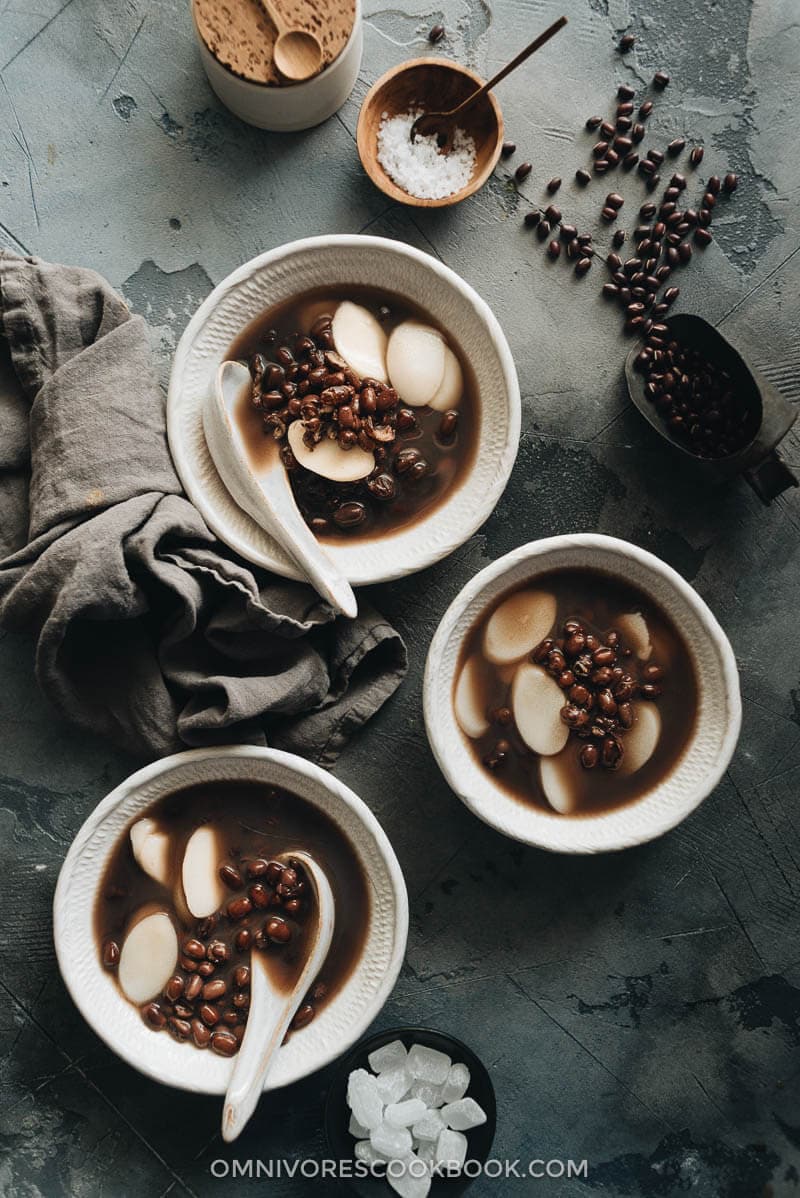 Sweet Chinese red bean soup served in bowls
