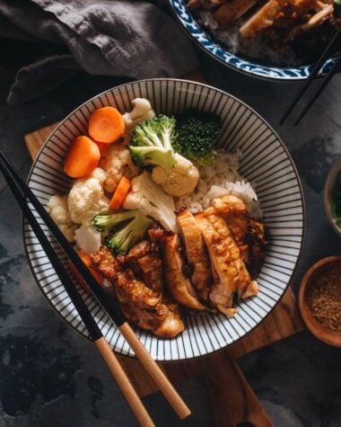 Chinese Yoshinoya style teriyaki chicken served on rice with veggies