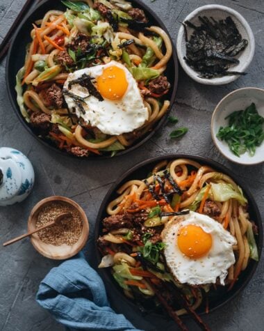 Easy fried udon served in plates
