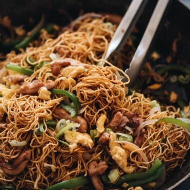 Hokkien noodles close-up