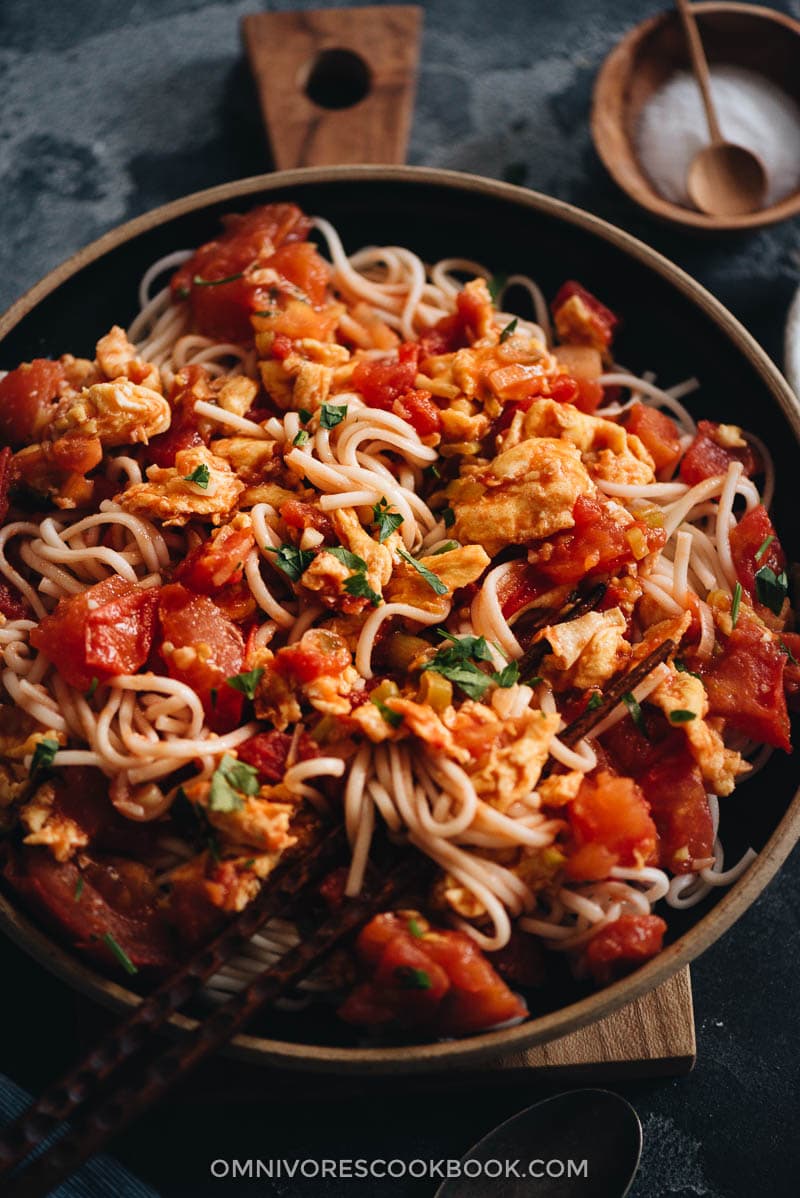 15-Minute Tomato Egg Noodles | Make this dish when you’re in a rush because it takes no time to whip it up for a comforting meal. The scrambled eggs are cooked with tomatoes, aromatics, and a drizzle of soy sauce to create a simple scrumptious sauce, served on top of boiled noodles. So simple and hearty. {Gluten-Free adaptable}