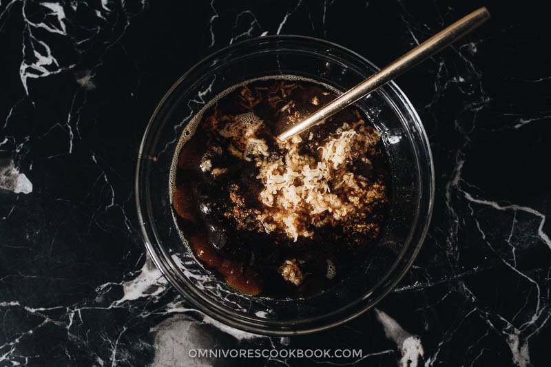 Chinese BBQ Sauce - The homemade BBQ sauce has a rich, sweet, savory taste with well-balanced Asian notes of ginger and five spice. It is super fast to make and has a thick consistency. Make your favorite dishes using this Chinese BBQ sauce to replace your regular sauce and make your weekday dinners more interesting! {Gluten-Free adaptable} Prepare Chinese BBQ sauce