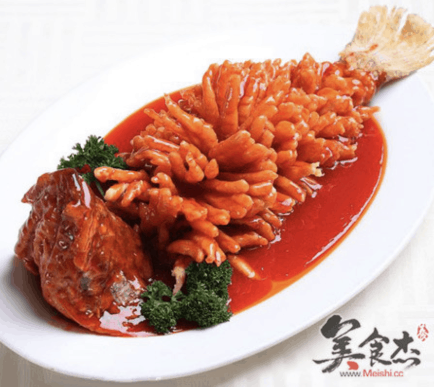 Fried fish with sweet and sour sauce