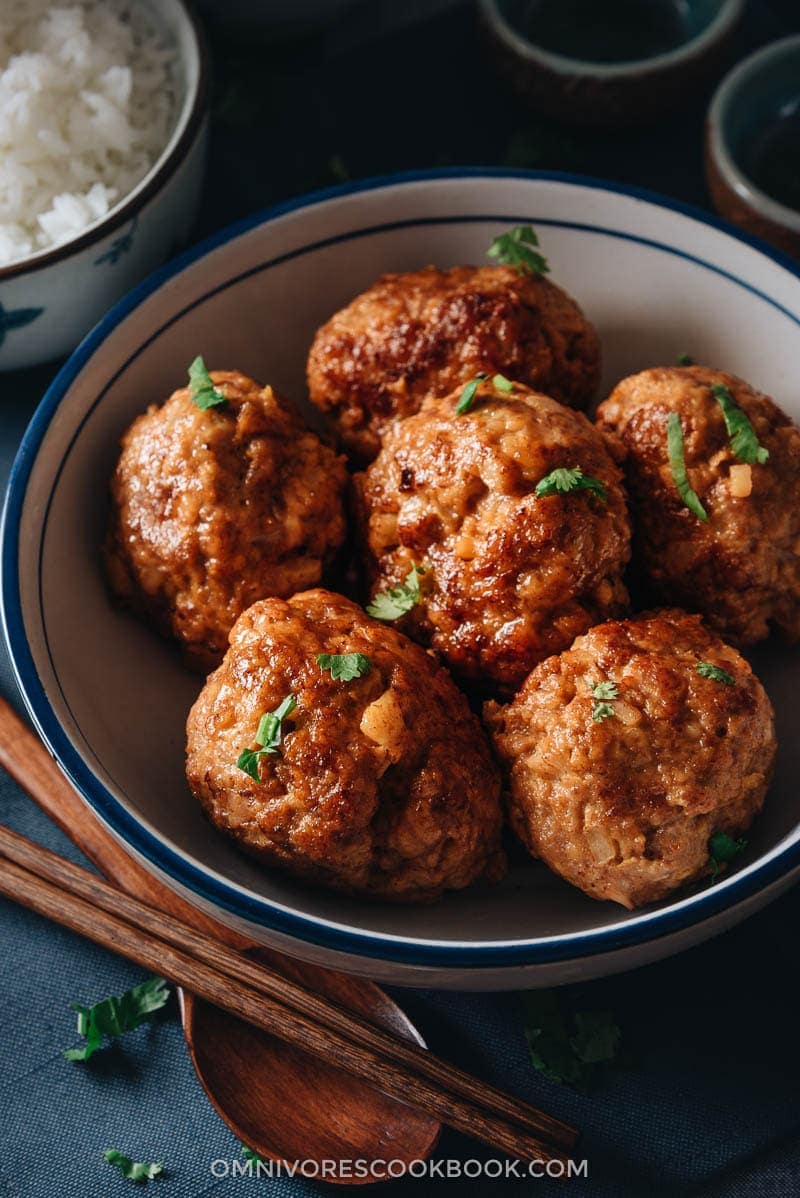 15 Chinese Freezer Meals That are Better Than Restaurant Food - Lion’s Head Pork Meatballs