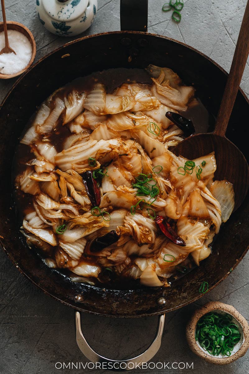 Napa cabbage stir fry with vinegar sauce