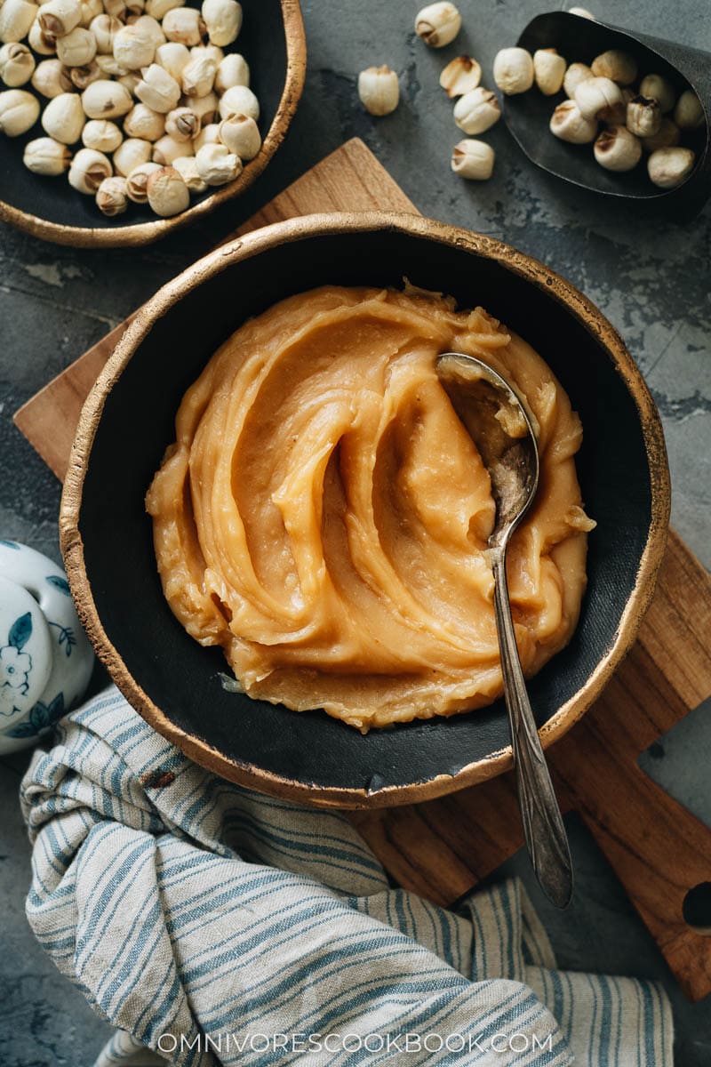 Lotus seed paste in a bowl