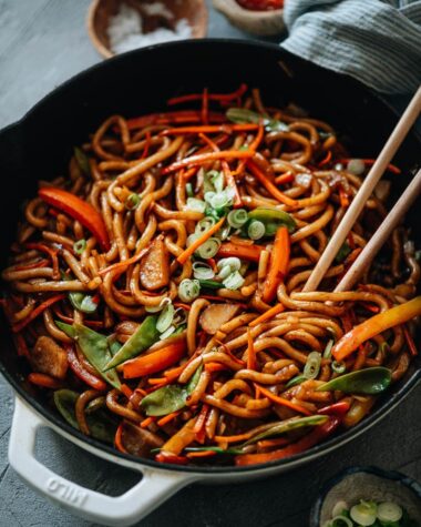 Stir fried vegetable udon