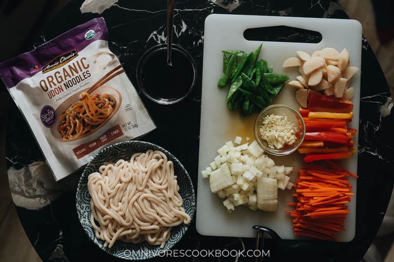 Ingredients for making vegetable udon stir fry