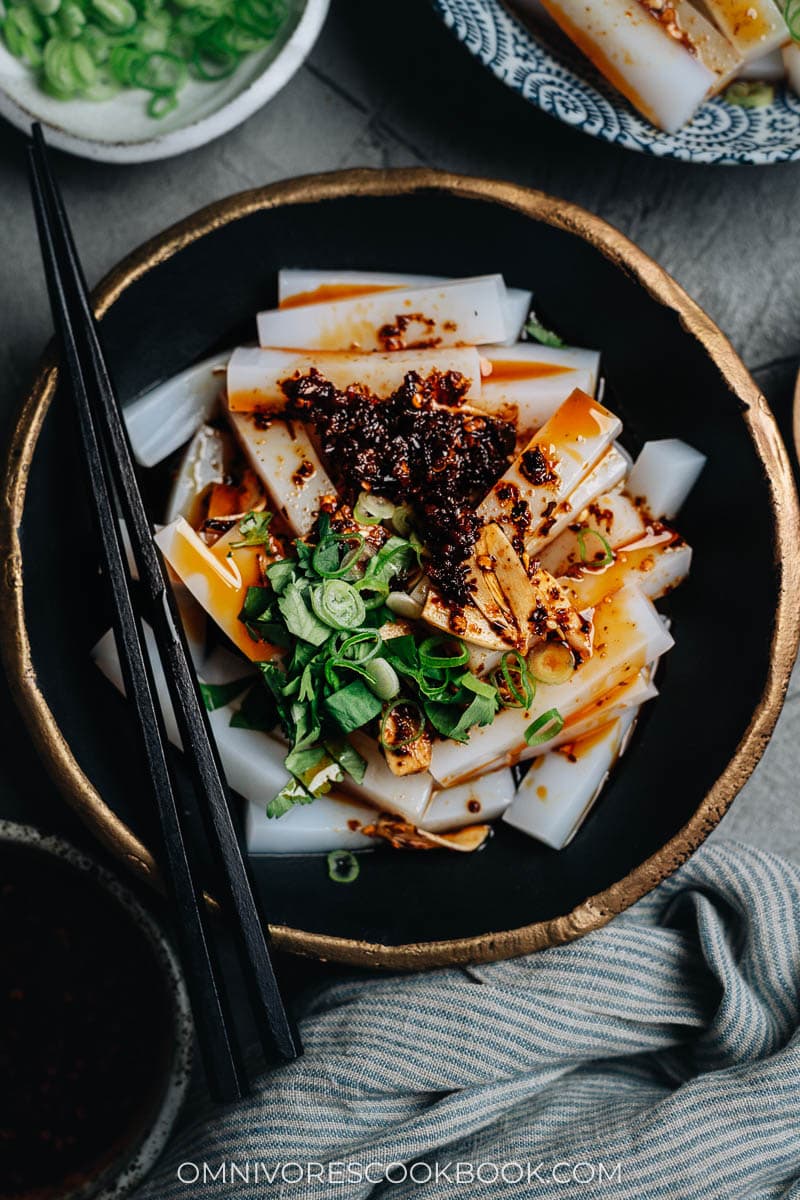 Liang fen served with chili oil