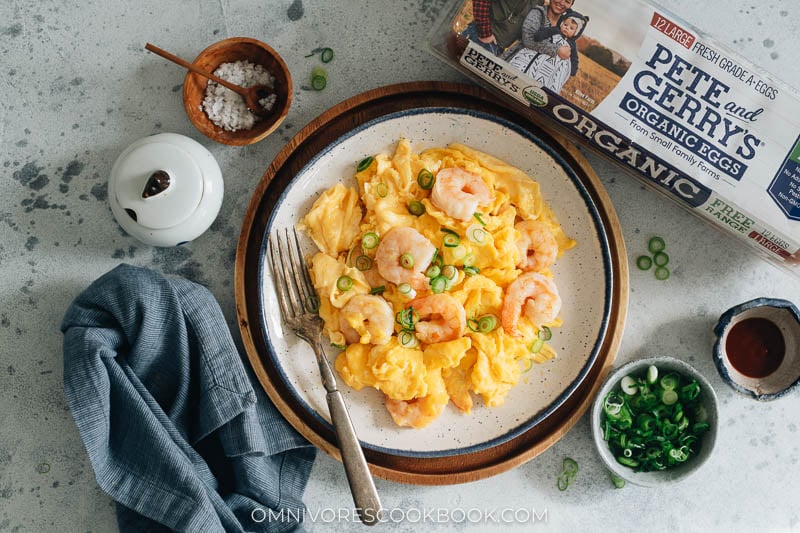 Scrambled Eggs with Shrimp (滑蛋虾仁)