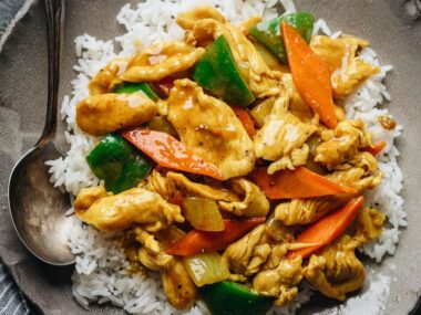 Curry chicken over rice