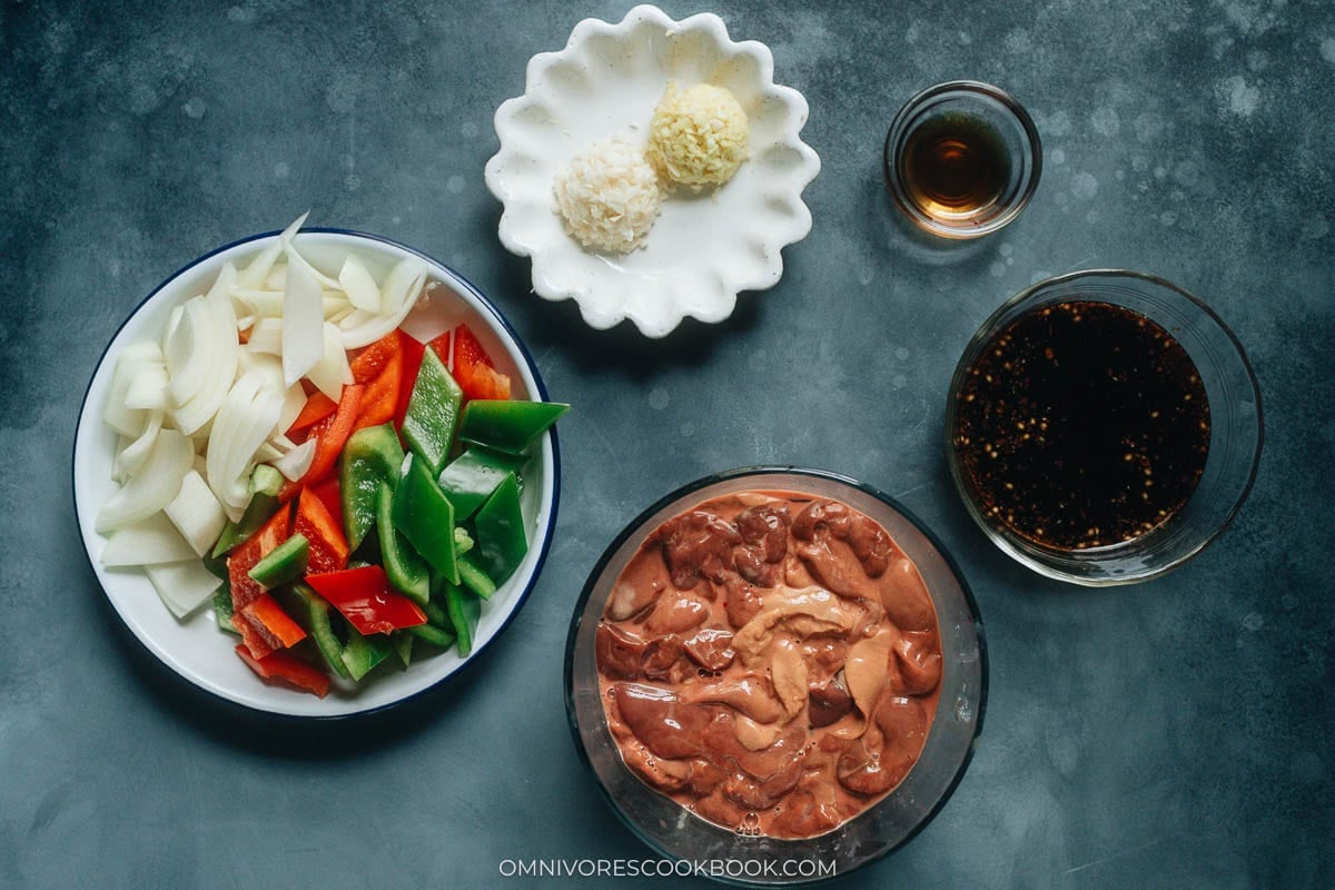 Ingredients for making Chinese chicken liver stir fry