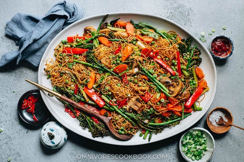 Sheet pan chow mein