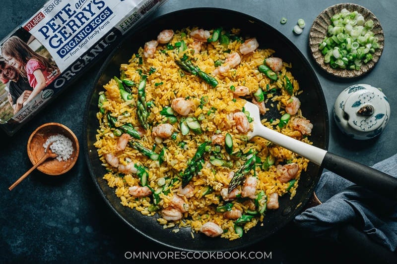 Golden Fried Rice (黄金炒饭, Huang Jin Chao Fan)