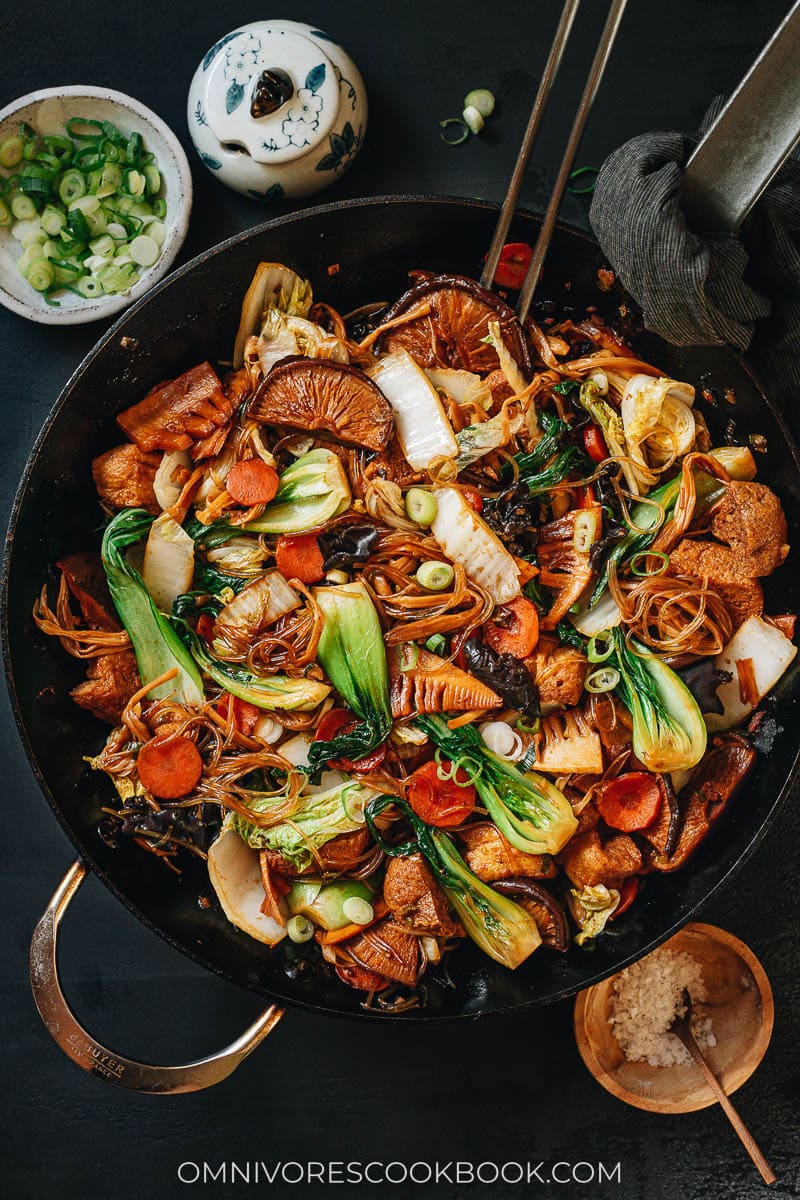 Buddha&rsquo;s delight in a skillet