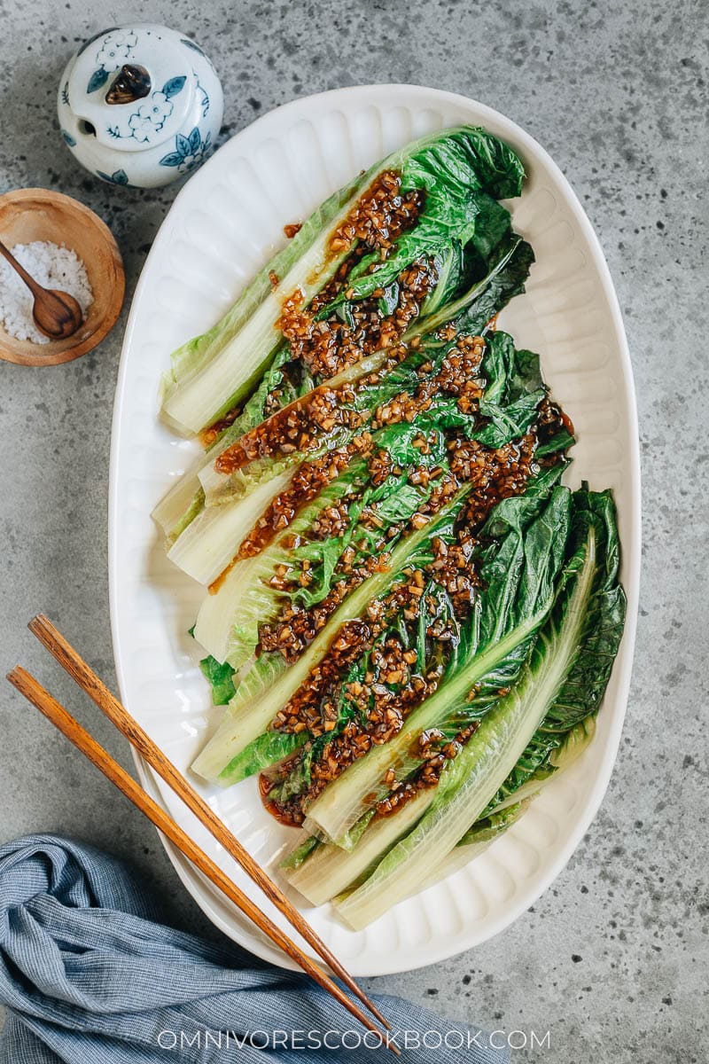 Cantonese lettuce with oyster sauce and garlic