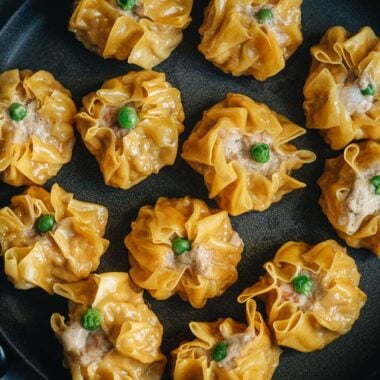 Cantonese shu mai served close up
