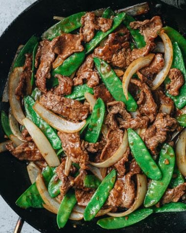 Beef with snow peas close up
