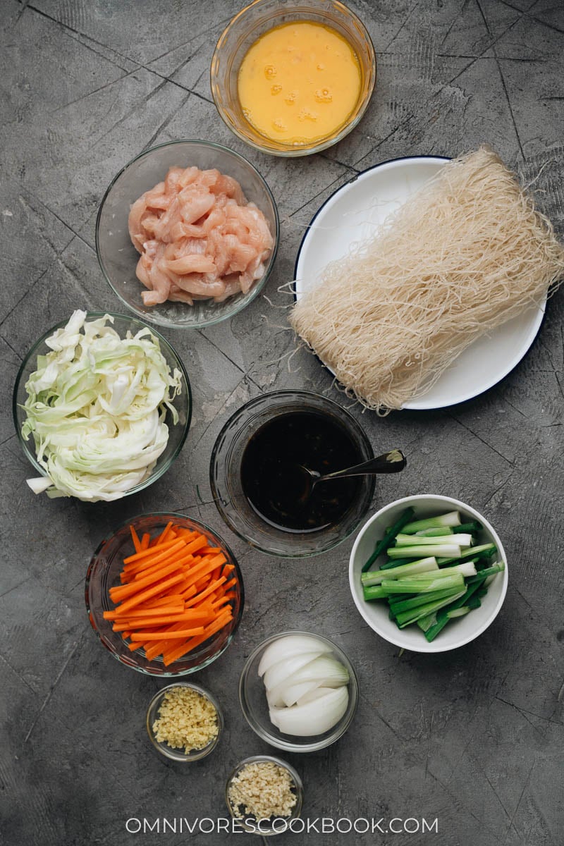 Ingredients for making chicken mei fun