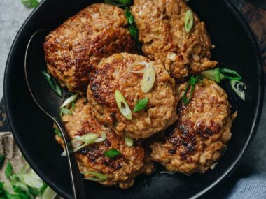 Steamed lion&rsquo;s head meatballs