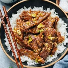 Create crispy, juicy, and tender restaurant-style orange beef without deep frying, with an aromatic sauce that&rsquo;s tastier and healthier than takeout. {Gluten-Free Adaptable}