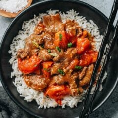 Looking for a quick, delicious, and nutritious meal? Chinese tomato and beef stir-fry is a classic that never fails to deliver. This savory, tangy, and slightly sweet dish combines tender beef slices with juicy tomatoes, creating a harmonious balance of flavors that&rsquo;s both comforting and refreshing. Whether you're new to Chinese cooking or a seasoned pro, this recipe is a must-try. {Gluten-Free Adaptable}