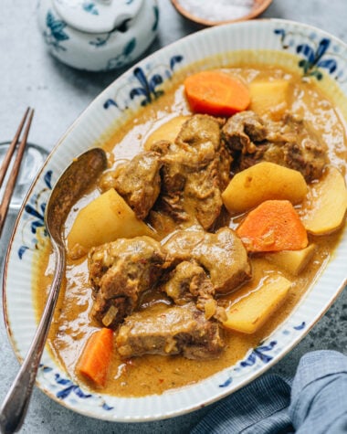 Hong Kong beef curry served in a plate