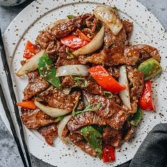 My Chinese black pepper steak recipe shows you how to create tender, juicy beef with crisp veggies and a rich, peppery brown sauce. Paired with steamed rice, you will have a colorful and satisfying meal in no time.