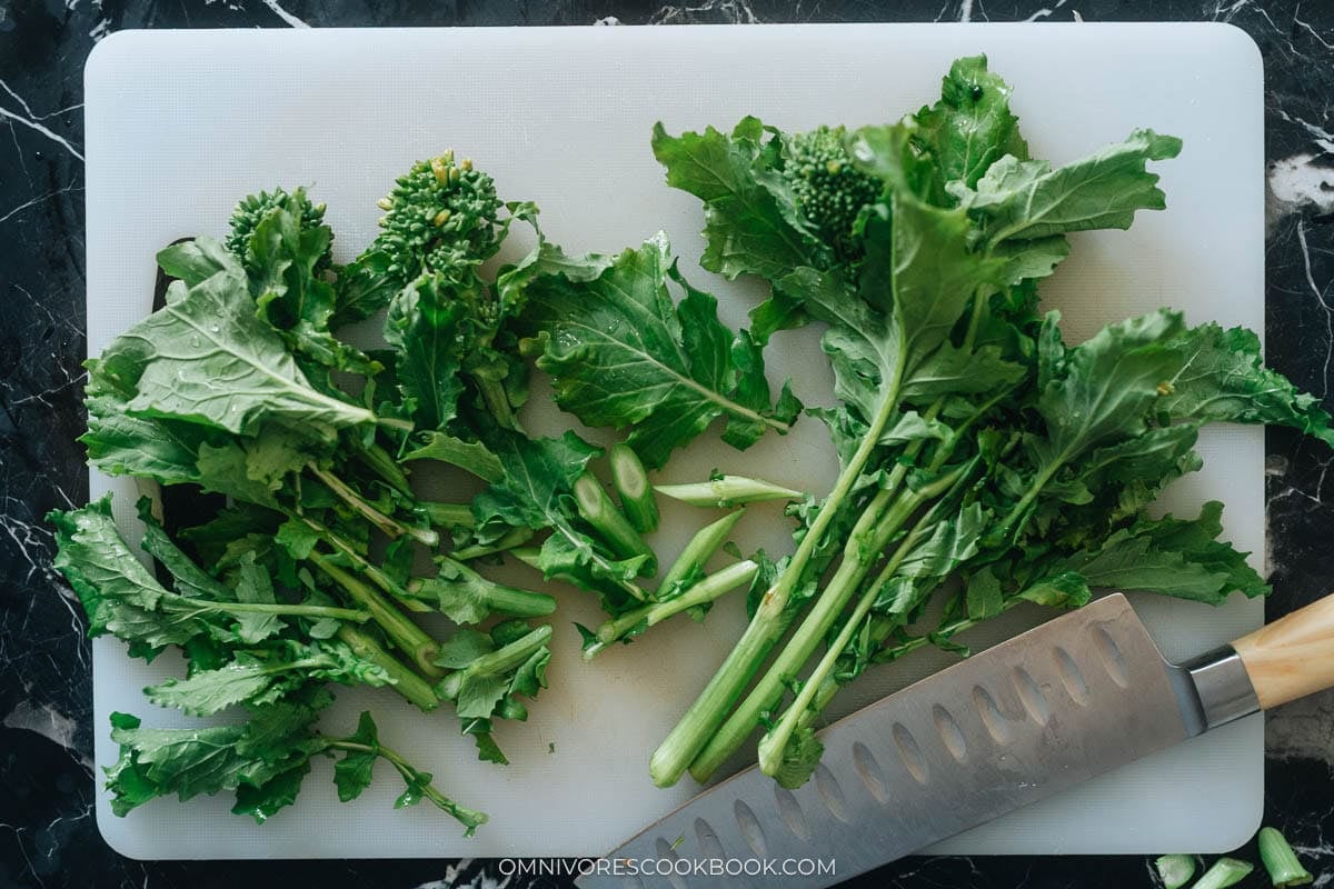 How to cut broccoli rabe