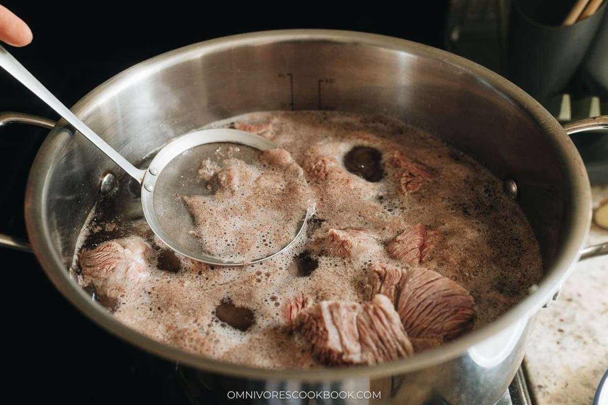 Blanch the ribs