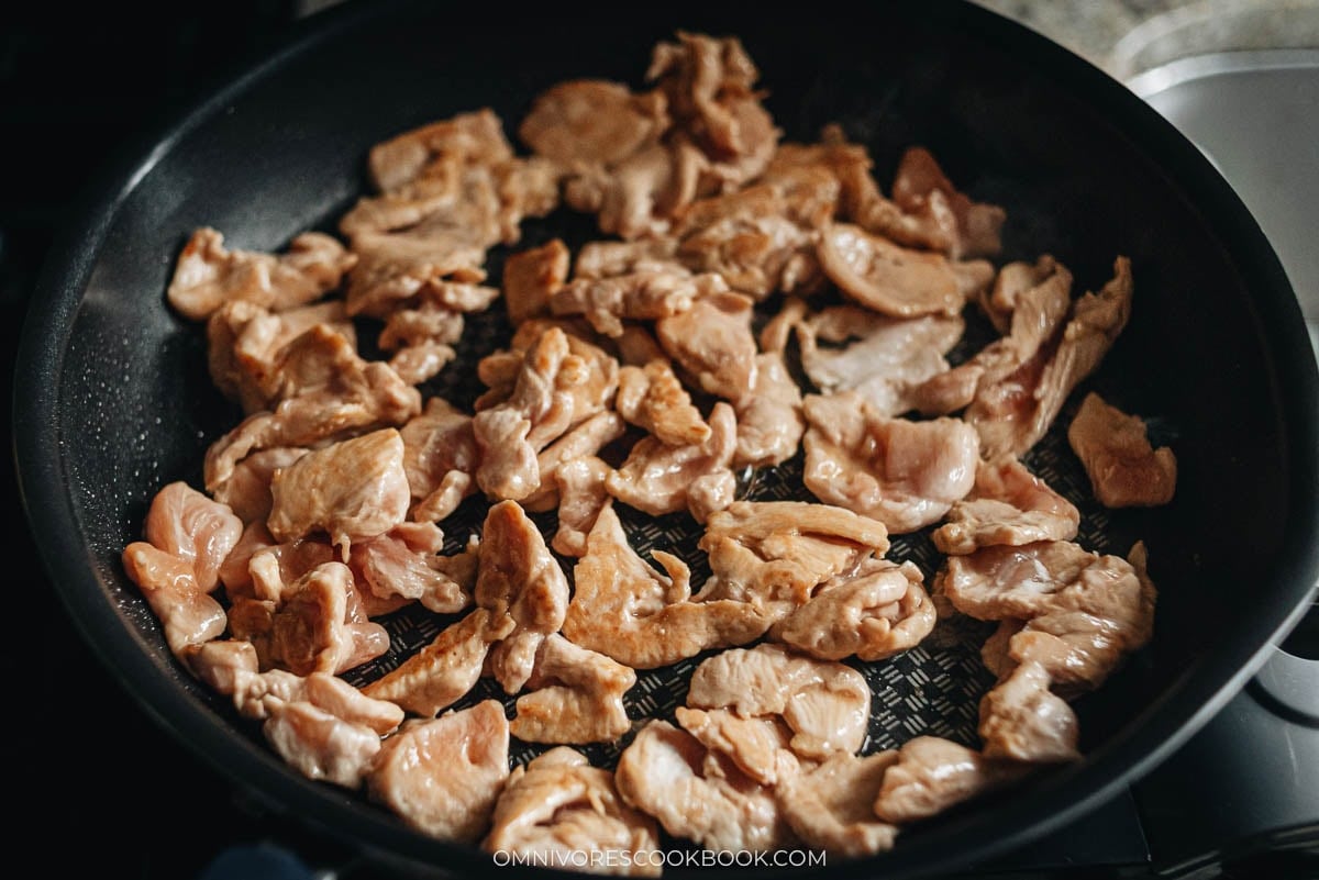 searing the chicken