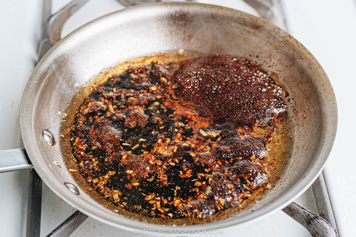 Simmering the sauce