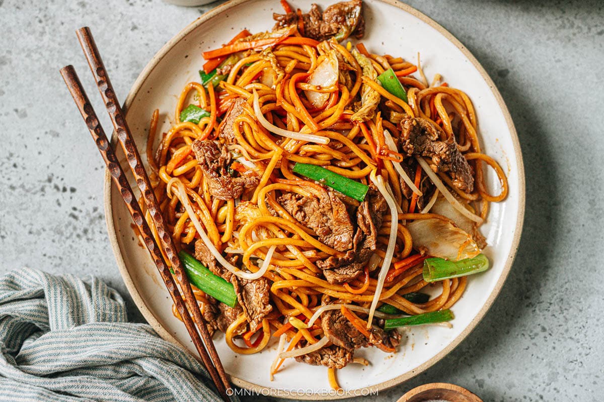 Classic beef lo mein with steak and vegetables