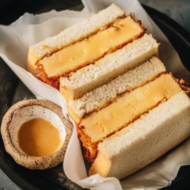 Egg sandwich with sauce